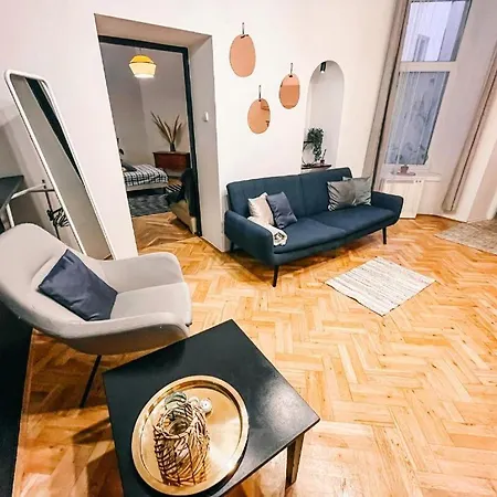 Apartment Karmelicka *